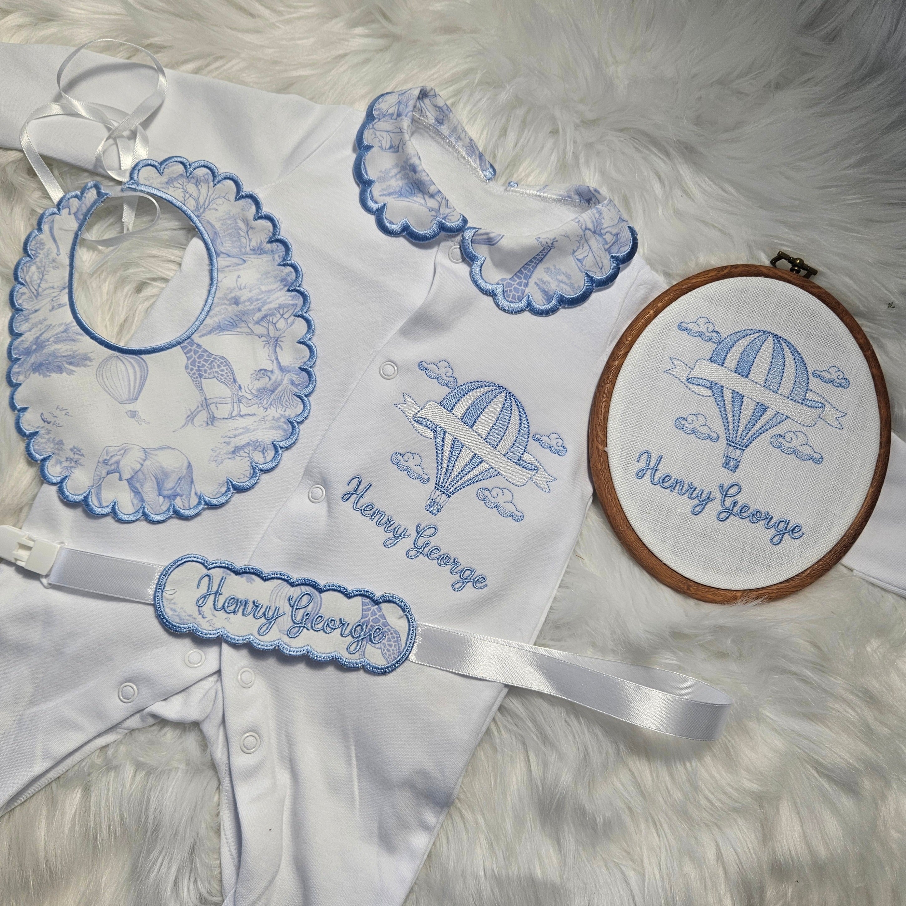 Chinoiserie Toile sleepsuit with collar